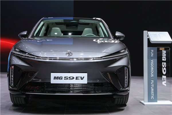 尊龙凯时智己L6、MG3 HEV“技术出海” 中国智造“绽放”2024日内瓦车展